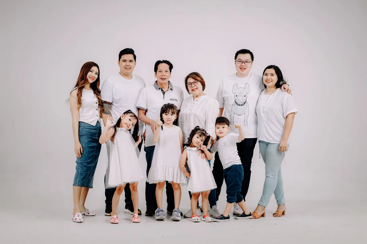 Contoh hasil foto family di Vibesroom Studio