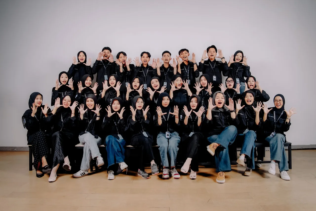Contoh hasil foto force/foto ramean di Vibesroom Studio